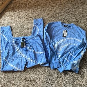 Just love blue and white outfit NWT